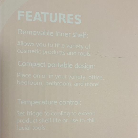 Adorable Pink Boba Tea Mini Beauty Fridge NEW IN BOX - Picture 6 of 8